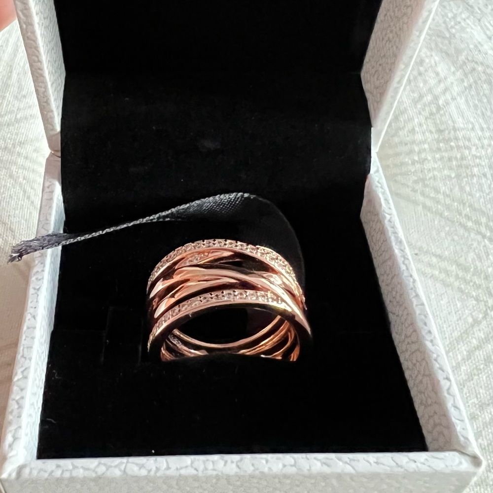 Pandora Sparkling & Polished Lines Ring - Picture 3 of 5